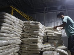 Gudang Beras Bebaskan Petani dari Jerat Rentenir