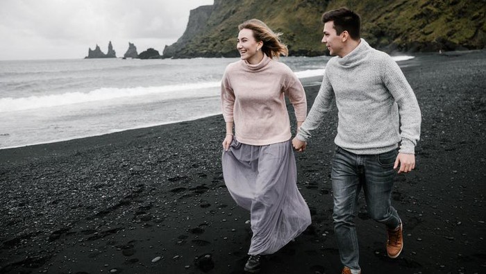 4 Alasan Kenapa Perempuan Butuh Kepastian dalam Hubungan, Kamu Setuju Nggak Nih?