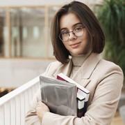 Kiat Atasi Hustle Culture atau Gila Kerja Biar Bisa Work-Life Balance!