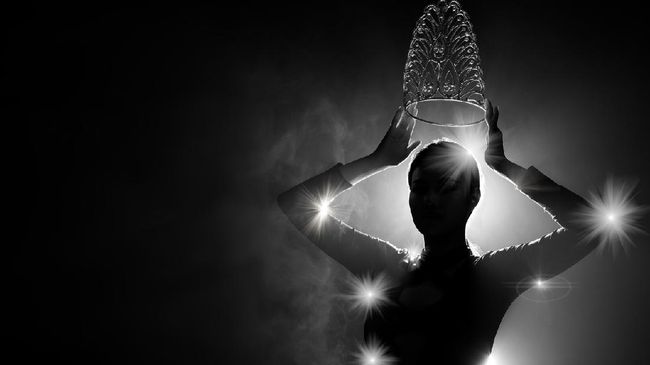 Direktur Kreatif Miss Supranational Andre Sleigh meminta maaf terkait ucapannya yang viral dan dianggap menghina Indonesia.
