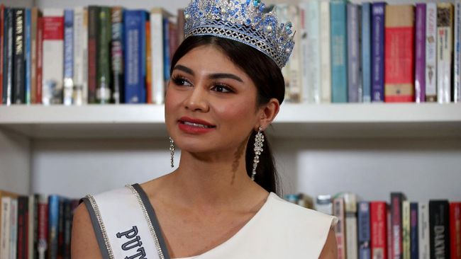 Direktur Kreatif Miss Supranational, Andre Sleigh diserang warganet Indonesia lantaran diduga menghina Indonesia. Puteri-puteri Indonesia pun bereaksi. 
