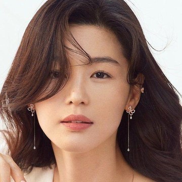img-title 3 Sumber Kekayaan Aktris Korea Termahal Jun Ji Hyun, Definisi Crazy Rich Korean!