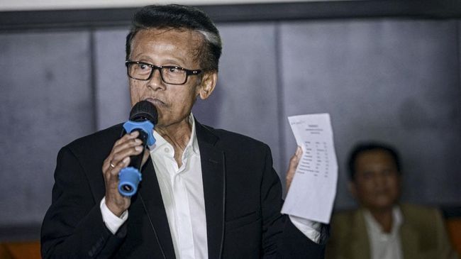 Mendiang Koes Hendratmo meninggal dunia pada Selasa (7/9). Ia terkenal lewat kuis Berpacu Dalam Melodi.