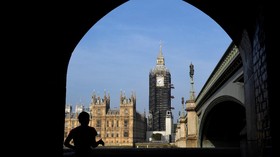 Warna Asli Jarum Jam Big Ben Ternyata Biru