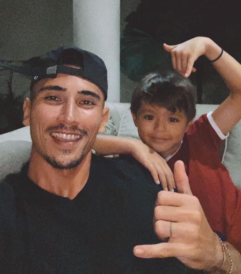 Momen Kedekatan Vincent Verhaag dengan El Barack Anak Jessica Iskandar Vincent Verhaag disebut kekasih Jessica Iskandar memiliki hubungan yang dekat dengan El Barack. Yuk intip potret mereka!