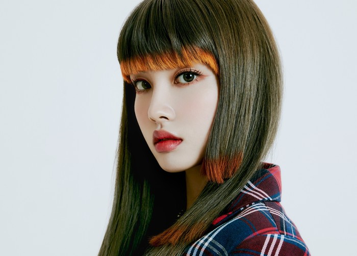 Setelah foto-foto teaser dan MV keluar, potret Yoon STAYC sempat menjadi bahan perbincangan hangat oleh netizen, karena model rambut barunya./Foto: twitter.com/STAYC_Official