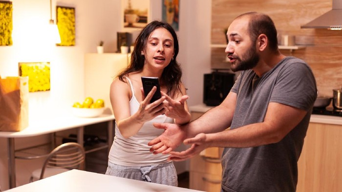 Diputusin Lewat Whatsapp