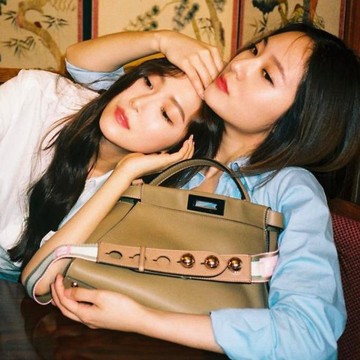 img-title Jung Sisters vs Jenner Sisters: Kakak-Adik Seleb Korea-Hollwood Paling Diminati?