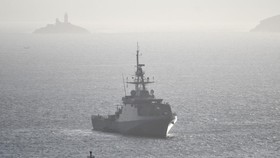 Kapal Perang Inggris Lewat Selat Taiwan, China Berang