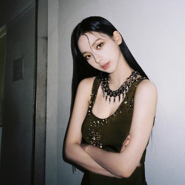 Terlalu Cantik, Penampilan Karina aespa Disebut Tak Masuk Akal