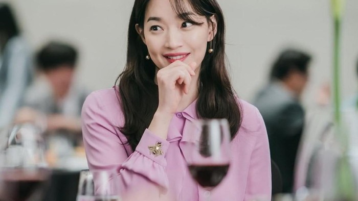 Selain Tas Hermes, Sepatu Shin Min Ah di Hometown Cha Cha Cha Juga Bikin Salah Fokus