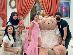 Ekspresi Kebahagiaan KD saat Atta Halilintar-Aurel Datang di Ultah Amora