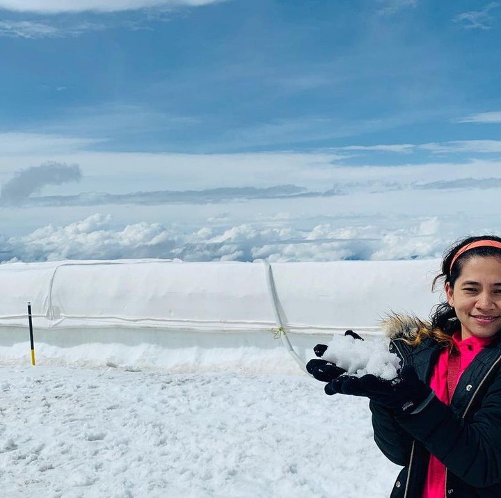 <p>Beberapa potret cantik Leani yang HaiBunda pilih berikut merupakan penampilannya saat di luar lapangan. Bagaimana menurut, Bunda?  (Foto: Instagram @oktila_lr)</p>