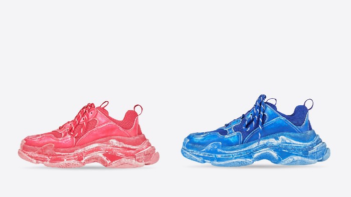 Balenciaga Rilis Versi Terbaru Sneakers Triple S! Ini Komentar Lucu dari Diet Prada