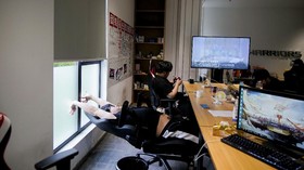 FOTO: Intip Cara China Gembleng Atlet eSport