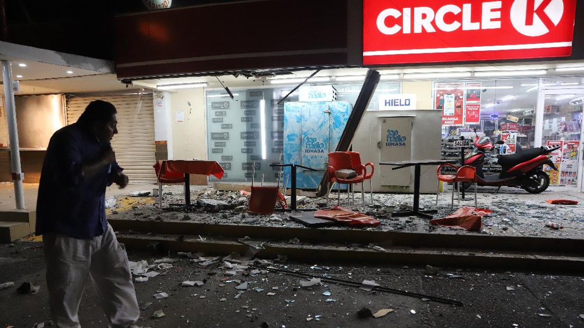 FOTO: Warga Meksiko Kalang Kabut Diguncang Gempa 7 Magnitudo