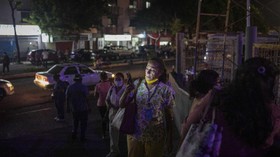 FOTO: Warga Meksiko Kalang Kabut Diguncang Gempa 7 Magnitudo