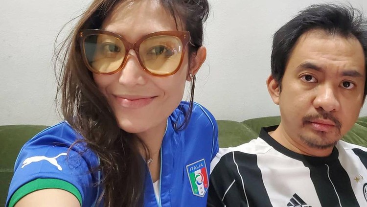 Ayu Dewi dan Regi Datau