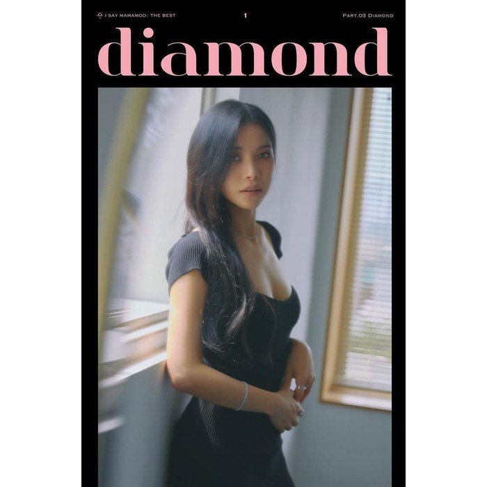Dalam concept photo bertajuk Diamond ini, para anggota MAMAMOO menampilkan gaya yang elegan dan menawan. Mengenakan gaun hitam dengan aksen salur, serta rambut yang dibiarkan tergerai, Solar terlihat begitu anggun./Foto: Instagram.com/mamamoo_official