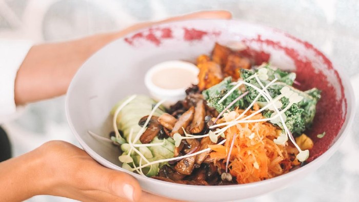 Belum Siap Jalani Vegan atau Vegetarian? Ini 3 Tipe Diet Nabati yang Masih Bisa Makan Daging Belum Siap Jalani Vegan atau Vegetarian? Ini 3 Tipe Diet Nabati yang Masih Bisa Makan Daging