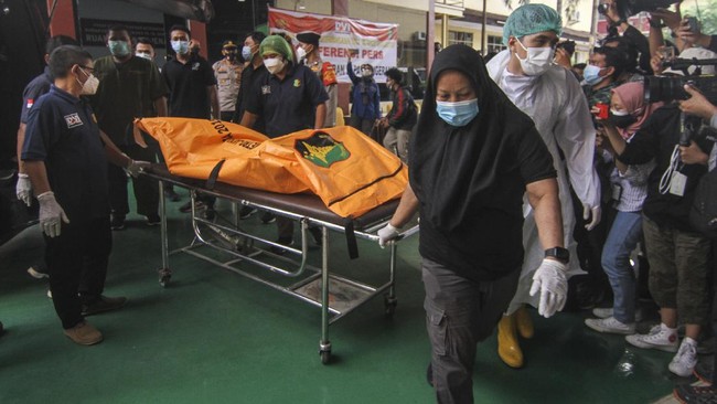 LBH mengungkapkan ada intimidasi yang dilakukan Kemenkumham agar keluarga korban lapas Tangerang tidak menuntut.