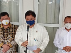 Airlangga: Sambil Tunggu Vaksinasi 60%, PPKM Terus Kita Ketatkan