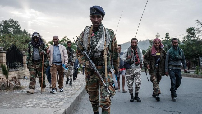 Setidaknya tiga orang warga sipil tewas dalam serangan udara militer di Mekele, ibu kota Tigray, Ethiopia pada Senin (18/10).