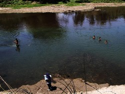 Pencemaran Parah di Bengawan Solo, Sepekan Bak Sungai Limbah Ciu