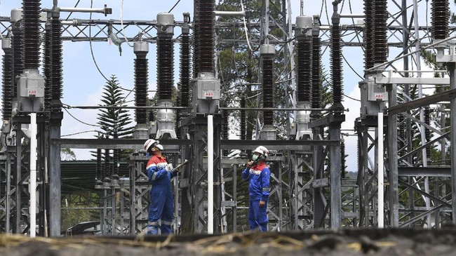 Greenpeace Indonesia menyatakan penggunaan energi gas tidak jauh lebih baik dari pada fosil.