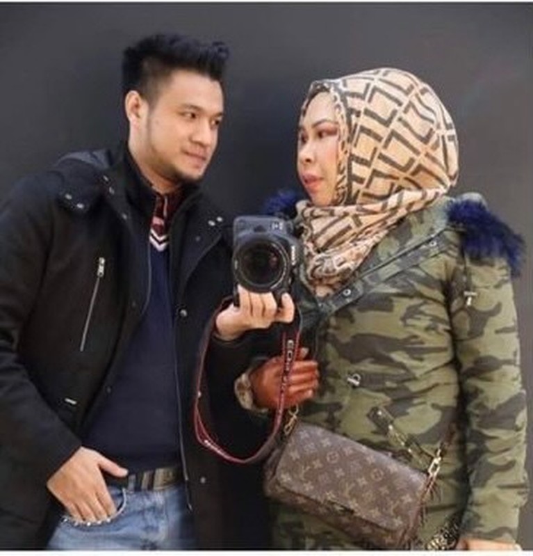 Potret Janda Kaya Raya & Pacar Berondong Mantan Pembantu Beda 22 Tahun Dato Seri Vida janda tajir yang sedang jadi perbincangan karena pacari berondong mantan pembantu beda 22 tahun. Yuk intip potretnya!