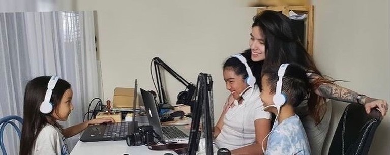 Potret Terbaru Sheila Marcia dan Keluarga yang Hidup Bahagia di Bali Potret Terbaru Sheila Marcia dan Keluarga yang Hidup Bahagia di Bali