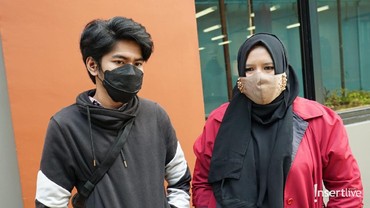 img-title Anak-anak Kiwil Cuma Makan Nasi & Kerupuk, Nasib Rohimah Jadi Sorotan