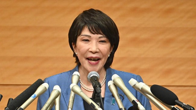 Jepang berpotensi memiliki PM perempuan untuk pertama kalinya setelah mantan mendagri mereka, Sanae Takaichi, mencalonkan diri menjadi ketua partai berkuasa.