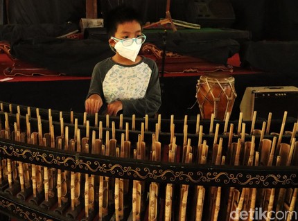 6 Alat Musik Tradisional yang Bisa Diperkenalkan Secara Asyik pada Si Kecil