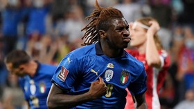 FOTO: Italia Pesta Lima Gol ke Gawang Lithuania