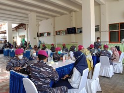Jurus TNI-Polri Dukung Pemerintah Sukseskan Program Vaksinasi Corona