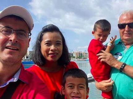 Cerita Yanti Eks TKW Blitar yang Dinikahi Bule Spanyol, Anak Disambut Baik Mertua