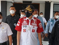 Seragam Lapangan Yasonna Disorot Warganet, Kemenkumham: Senyumin Aja