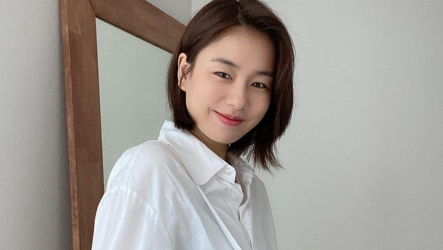 Ahn Eun Jin pemeran Chu Min Ha di Hospital Playlist