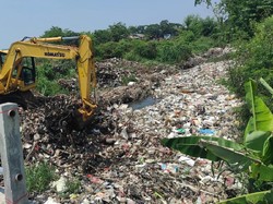 Buang Sampah di Kali Busa Tambun Utara Diancam Penjara-Denda Rp 50 Juta