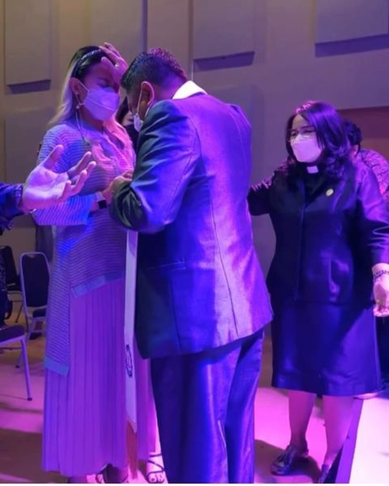 Foto Perdana Joanna Alexandra Usai Kepergian Raditya Oloan Joanna Alexandra muncul perdana setelah 4 bulan kepergian Raditya Oloan sang suami tercinta. Yuk intip potretnya!
