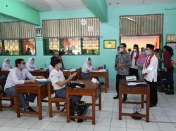 SMKN 35 Jakbar Kembali Gelar PTM 100 Persen Usai Disetop Gegara Corona