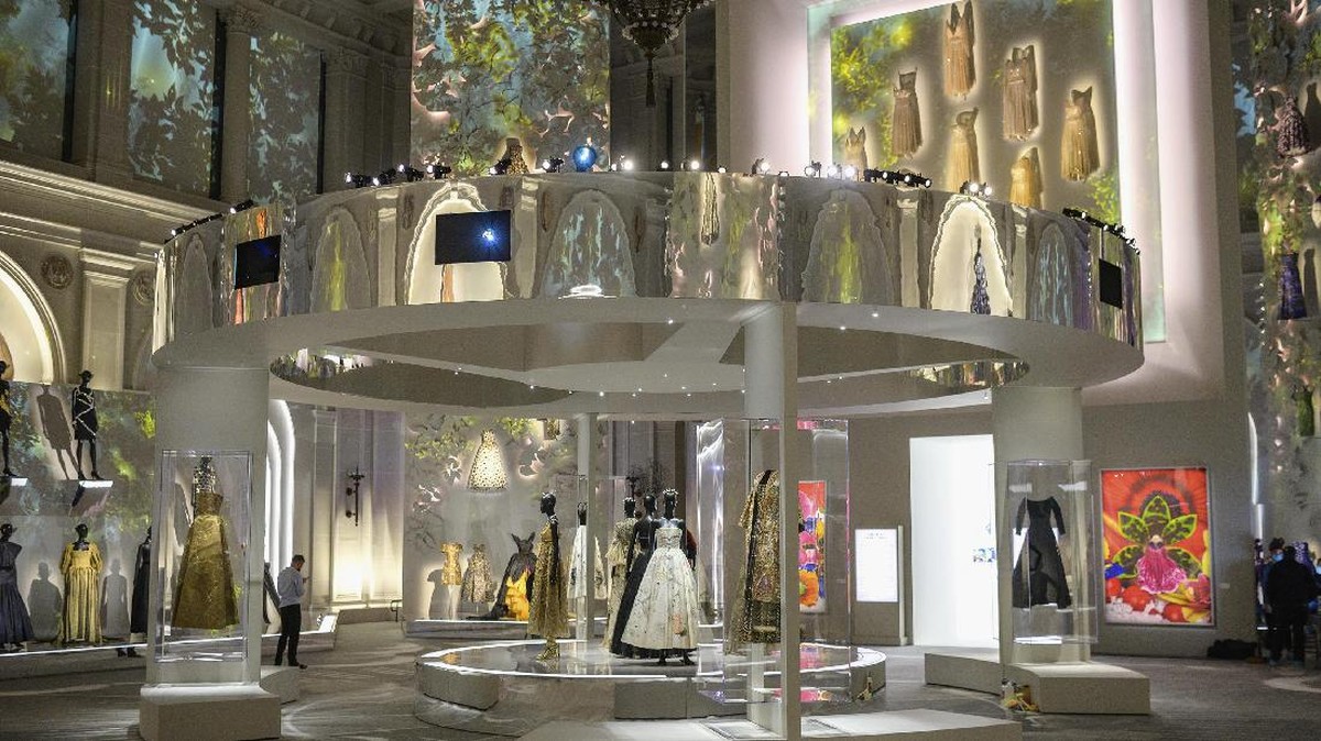 FOTO: Merayakan Pengaruh Dior di Dunia Mode