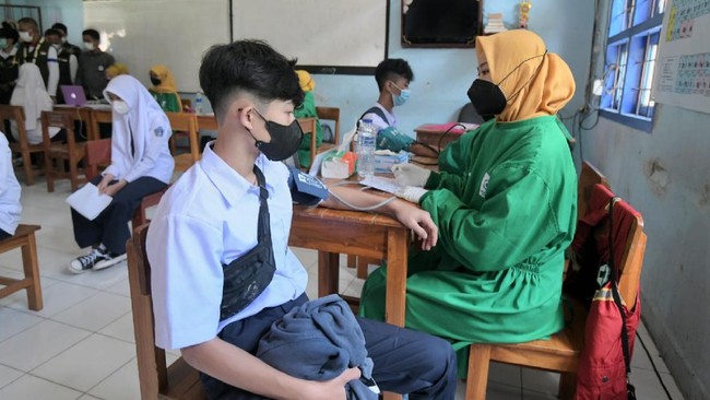 Satgas Covid-19 Jabar menyatakan vaksinasi bagi pelajar diharapkan dapat dipercepat dan diperluas.