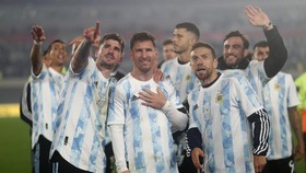 Momen Messi Menangis di Hadapan Suporter Argentina