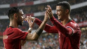 Fernandes Bantah Hubungan dengan Ronaldo Retak