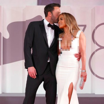 Intip Gaun Pengantin Jennifer Lopez di Upacara Pernikahannya dengan Ben Affleck! Pakai Busana dari Film Lama