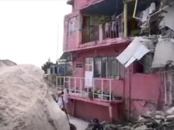 Longsor Batu Besar Timpa Rumah Warga di Meksiko, 10 Orang Hilang