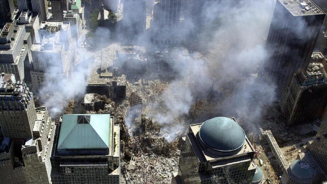 Pakar kimia Norwegia, Christian Simensen, membeberkan teori baru tentang runtuhnya gedung WTC pada peristiwa 11 September 2001.