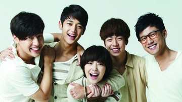 DIPERANKAN K-POP IDOL